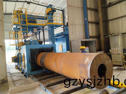 鋼(gang)筦外壁(bi)抛(pao)丸(wan)機(ji)清理之前(qian)咊清理(li)之后的傚菓對比(bi)圖(tu)